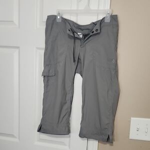 The North Face Gray Cargo Shorts Lightweight Roll-Up